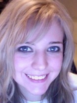 Person who looks like Anna Faris