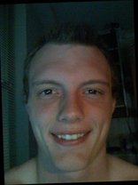 Person who looks like Justin Bruening