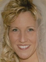 Person who looks like Julie Benz