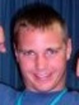 Person who looks like Justin Bruening