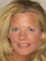 Person who looks like Elizabeth Perkins