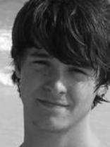 Person who looks like Drake Bell