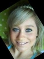 Person who looks like Mary-Kate and Ashley Olsen