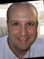 Person who looks like Peter Facinelli