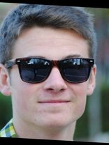 Person who looks like Simon Baker