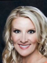 Person who looks like Sarah Paulson