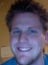 Person who looks like Jason Dohring