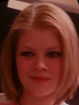 Person who looks like Julia Stiles