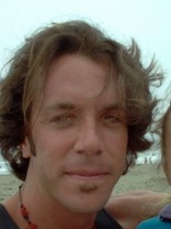 Person who looks like Kiefer Sutherland