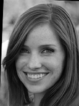 Person who looks like Linda Cardellini