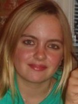 Person who looks like Mena Suvari