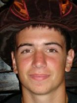 Person who looks like Bryan Greenberg