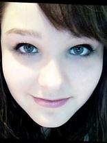 Person who looks like Kelly Stables