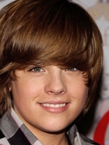 Person who looks like Cole & Dylan Sprouse