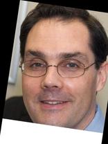 Person who looks like Sam Raimi