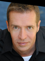 Person who looks like Thomas Kretschmann