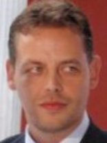 Person who looks like Justin Bruening