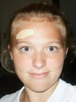 Person who looks like Emily VanCamp