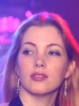 Person who looks like Rose McGowan