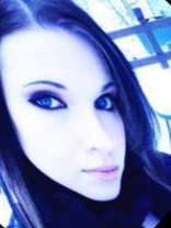 Person who looks like Holly Marie Combs