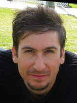 Person who looks like Dylan McDermott