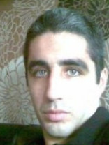 Person who looks like Kyle Chandler