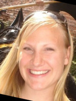 Person who looks like Kathryn Hahn