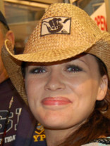 Person who looks like Shania Twain