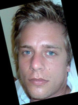 Person who looks like Simon Rex