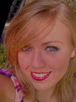 Person who looks like Jennifer Finnigan