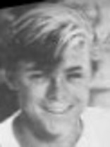 Person who looks like Zac Efron