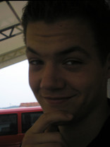 Person who looks like Josh Duhamel