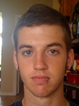 Person who looks like Johnny Pacar