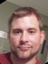 Person who looks like Donnie Wahlberg