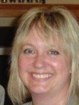 Person who looks like Paula Zahn