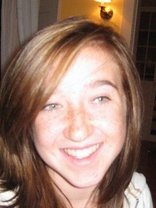 Person who looks like Jennifer Finnigan