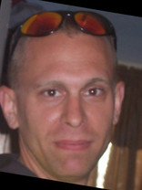 Person who looks like Paul Reiser