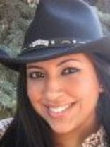 Person who looks like Padma Lakshmi