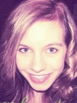 Person who looks like Michelle Trachtenberg