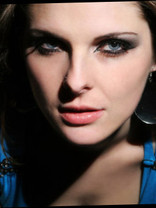 Person who looks like Lara Flynn Boyle