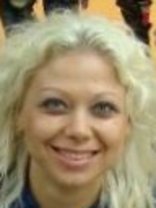 Person who looks like Courtney Peldon