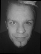 Person who looks like Balthazar Getty