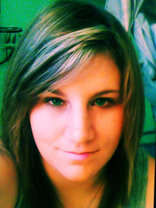 Person who looks like Emily Osment