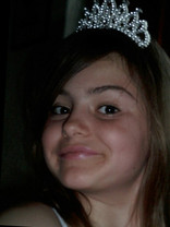 Person who looks like Taylor Momsen