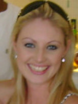 Person who looks like Elizabeth Banks