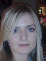 Person who looks like Mena Suvari