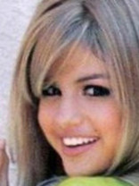 Person who looks like Selena Gomez