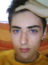 Person who looks like Johnny Pacar