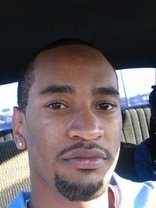 Person who looks like Henry Simmons