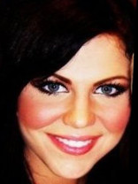 Person who looks like Tiffani Thiessen